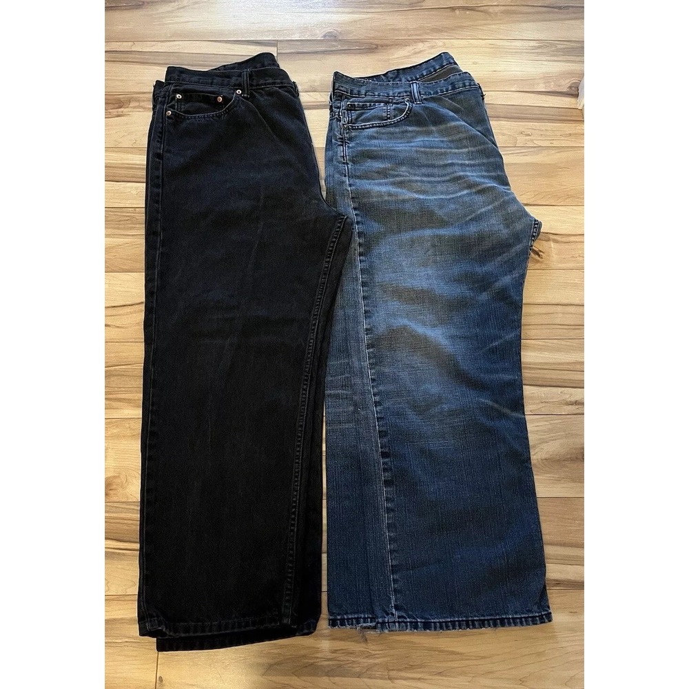 Lot of 2 Levi's 569 Men's 44X30 Relaxed Straight Jeans & 550 Straight Leg Denim